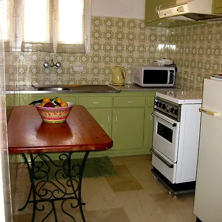 Danae דירה אגיוס גורדיוס