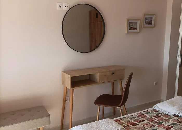 Danae Apartament *