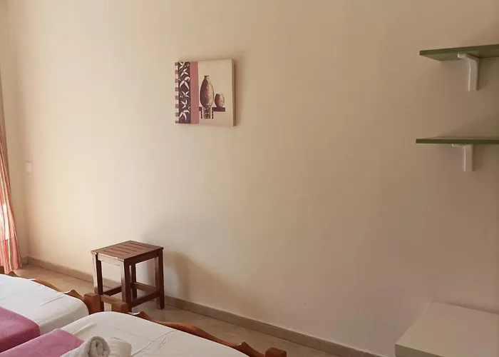 Danae Apartament *