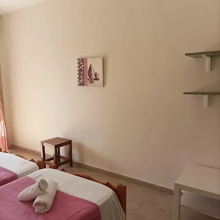 Danae Apartman *
