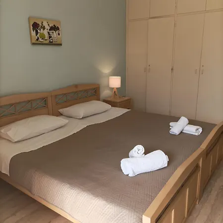 Danae Apartman