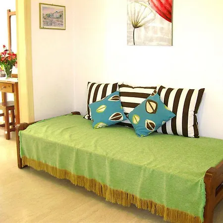 Danae Apartman Ájosz Górdiosz